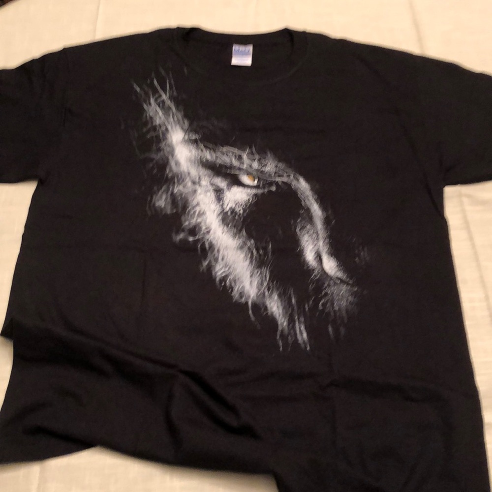 THE WOLFMAN 2010 TSHIRT & Pin MOVIE PROMO BENICIO DEL TORO ANTHONY HOPKINS #1090